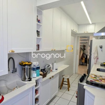 Cobertura com 131m², 2 quartos (sendo 1 suíte), 2 garagens, no bairro Centro em Florianópolis