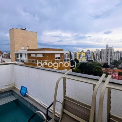Cobertura com 131m², 2 quartos (sendo 1 suíte), 2 garagens, no bairro Centro em Florianópolis