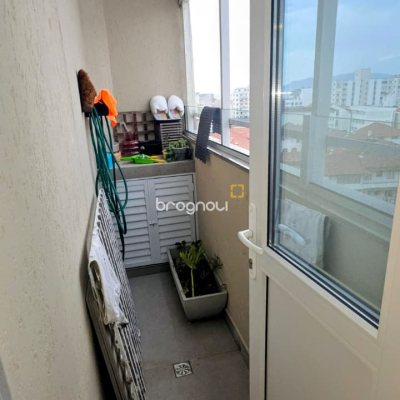 Cobertura com 131m², 2 quartos (sendo 1 suíte), 2 garagens, no bairro Centro em Florianópolis