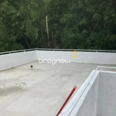Casa com 390m², 3 quartos (sendo 2 suítes), 2 garagens, no bairro Lagoa da Conceição em Florianópolis