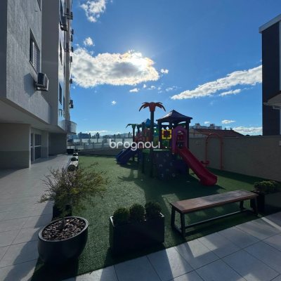 Apartamento com 71m², 2 quartos (sendo 1 suíte), 1 garagem, no bairro Barreiros em São José