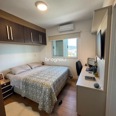 Apartamento com 71m², 2 quartos (sendo 1 suíte), 1 garagem, no bairro Barreiros em São José