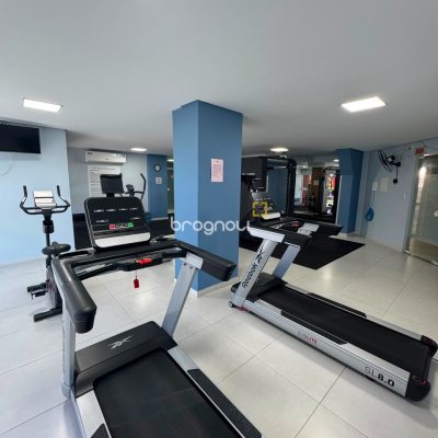 Apartamento com 71m², 2 quartos (sendo 1 suíte), 1 garagem, no bairro Barreiros em São José