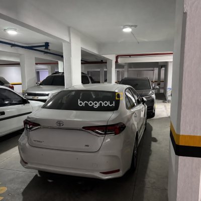 Apartamento com 71m², 2 quartos (sendo 1 suíte), 1 garagem, no bairro Barreiros em São José