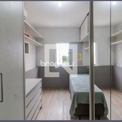 Apartamento com 64m², 2 quartos (sendo 1 suíte), 1 garagem, no bairro Estreito em Florianópolis
