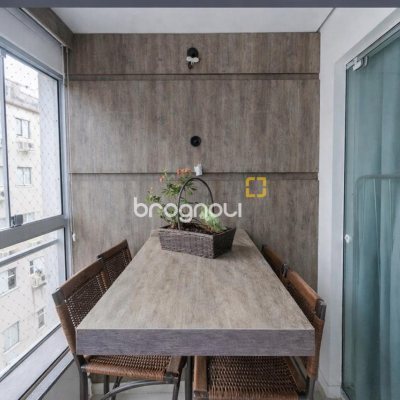 Apartamento com 64m², 2 quartos (sendo 1 suíte), 1 garagem, no bairro Estreito em Florianópolis