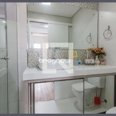 Apartamento com 64m², 2 quartos (sendo 1 suíte), 1 garagem, no bairro Estreito em Florianópolis