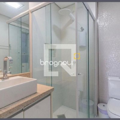 Apartamento com 64m², 2 quartos (sendo 1 suíte), 1 garagem, no bairro Estreito em Florianópolis