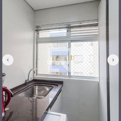 Apartamento com 64m², 2 quartos (sendo 1 suíte), 1 garagem, no bairro Estreito em Florianópolis