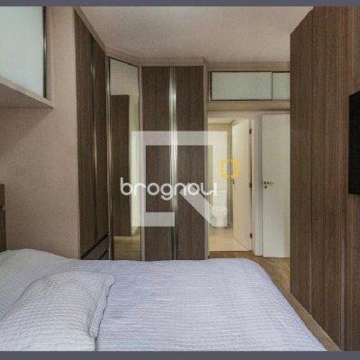 Apartamento com 64m², 2 quartos (sendo 1 suíte), 1 garagem, no bairro Estreito em Florianópolis