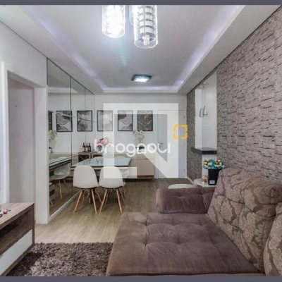 Apartamento com 64m², 2 quartos (sendo 1 suíte), 1 garagem, no bairro Estreito em Florianópolis