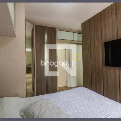 Apartamento com 64m², 2 quartos (sendo 1 suíte), 1 garagem, no bairro Estreito em Florianópolis