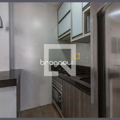 Apartamento com 64m², 2 quartos (sendo 1 suíte), 1 garagem, no bairro Estreito em Florianópolis