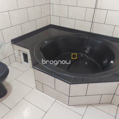 Casa com 109m², 4 quartos (sendo 2 suítes), 1 garagem, no bairro Agronômica em Florianópolis