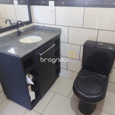 Casa com 109m², 4 quartos (sendo 2 suítes), 1 garagem, no bairro Agronômica em Florianópolis