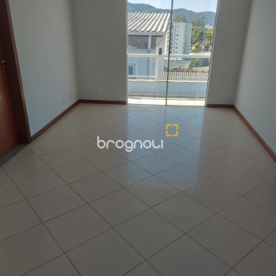 Casa com 109m², 4 quartos (sendo 2 suítes), 1 garagem, no bairro Agronômica em Florianópolis