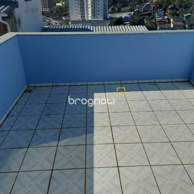 Casa com 109m², 4 quartos (sendo 2 suítes), 1 garagem, no bairro Agronômica em Florianópolis