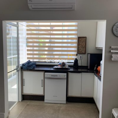 Pousada / Hotel com 260m², 5 quartos (sendo 5 suítes), 5 garagens, no bairro Daniela em Florianópolis