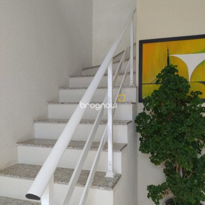 Pousada / Hotel com 260m², 5 quartos (sendo 5 suítes), 5 garagens, no bairro Daniela em Florianópolis