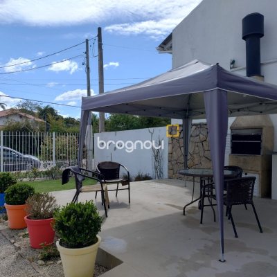Pousada / Hotel com 260m², 5 quartos (sendo 5 suítes), 5 garagens, no bairro Daniela em Florianópolis