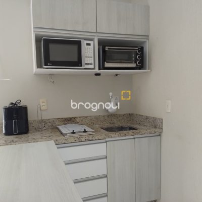 Pousada / Hotel com 260m², 5 quartos (sendo 5 suítes), 5 garagens, no bairro Daniela em Florianópolis