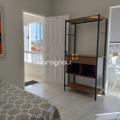 Pousada / Hotel com 260m², 5 quartos (sendo 5 suítes), 5 garagens, no bairro Daniela em Florianópolis