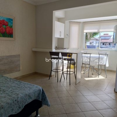 Pousada / Hotel com 260m², 5 quartos (sendo 5 suítes), 5 garagens, no bairro Daniela em Florianópolis