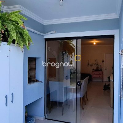 Apartamento com 70m², 2 quartos (sendo 1 suíte), 1 garagem, no bairro Ribeirão da Ilha em Florianópolis