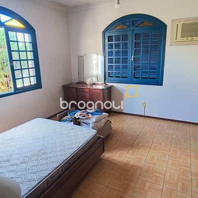 Casa com 200m², 3 quartos (sendo 1 suíte), 3 garagens, no bairro Jardim Atlântico em Florianópolis