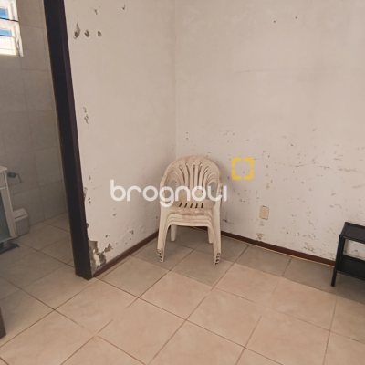 Casa com 200m², 3 quartos (sendo 1 suíte), 3 garagens, no bairro Jardim Atlântico em Florianópolis