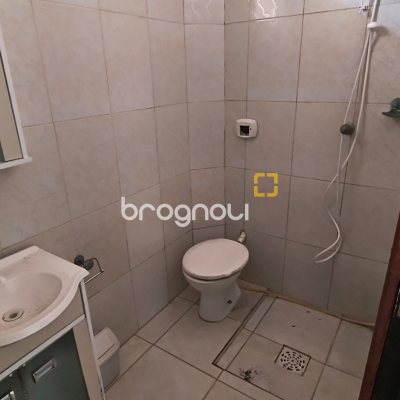 Casa com 200m², 3 quartos (sendo 1 suíte), 3 garagens, no bairro Jardim Atlântico em Florianópolis