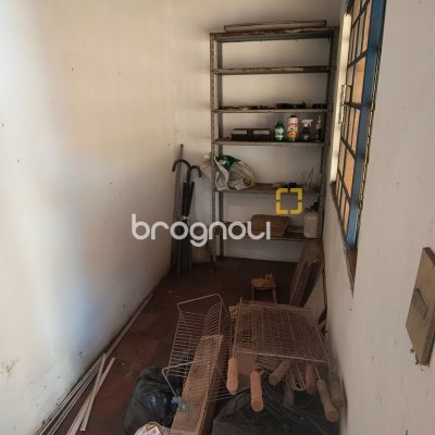 Casa com 200m², 3 quartos (sendo 1 suíte), 3 garagens, no bairro Jardim Atlântico em Florianópolis