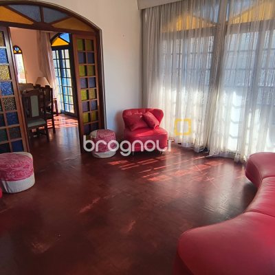 Casa com 200m², 3 quartos (sendo 1 suíte), 3 garagens, no bairro Jardim Atlântico em Florianópolis
