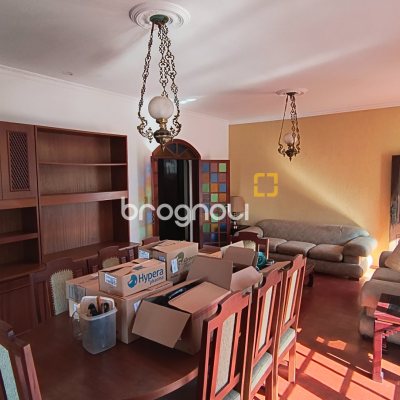 Casa com 200m², 3 quartos (sendo 1 suíte), 3 garagens, no bairro Jardim Atlântico em Florianópolis