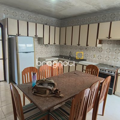 Casa com 200m², 3 quartos (sendo 1 suíte), 3 garagens, no bairro Jardim Atlântico em Florianópolis