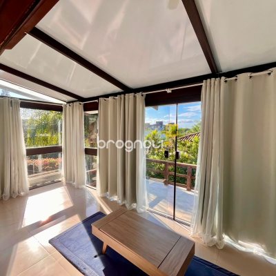 Casa com 224m², 3 quartos (sendo 3 suítes), 2 garagens, no bairro Rio Tavares em Florianópolis