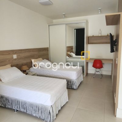 Apartamento com 117m², 2 quartos (sendo 2 suítes), 2 garagens, no bairro Canajurê em Florianópolis