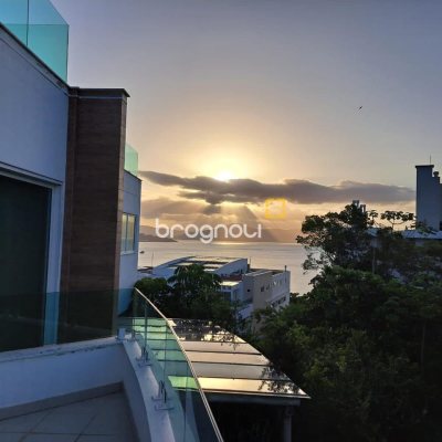 Apartamento com 117m², 2 quartos (sendo 2 suítes), 2 garagens, no bairro Canajurê em Florianópolis