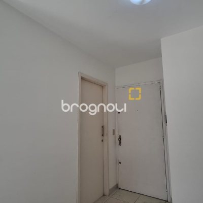 Sala com 32m², 1 garagem, no bairro Centro em Florianópolis