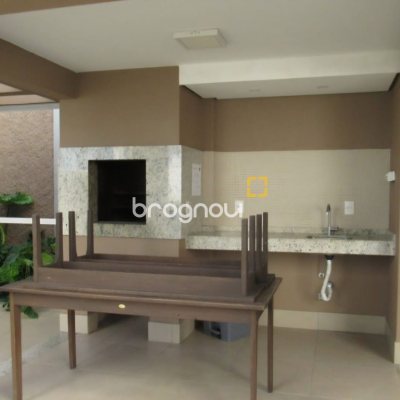 Apartamento com 70m², 2 quartos (sendo 1 suíte), 1 garagem, no bairro Capoeiras em Florianópolis