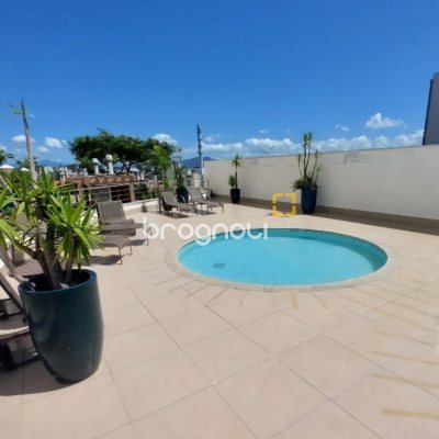 Apartamento com 70m², 2 quartos (sendo 1 suíte), 1 garagem, no bairro Capoeiras em Florianópolis