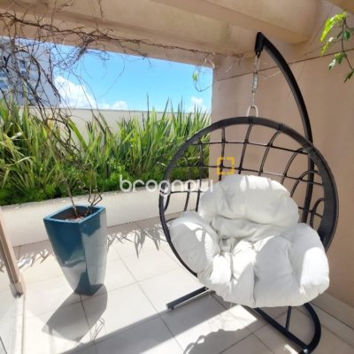 Apartamento com 70m², 2 quartos (sendo 1 suíte), 1 garagem, no bairro Capoeiras em Florianópolis