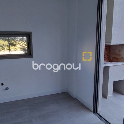 Apartamento com 120m², 2 quartos (sendo 2 suítes), 2 garagens, no bairro João Paulo em Florianópolis