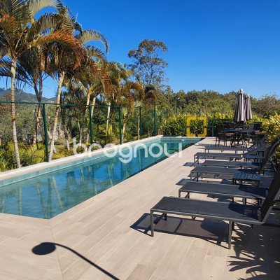 Apartamento com 120m², 2 quartos (sendo 2 suítes), 2 garagens, no bairro João Paulo em Florianópolis