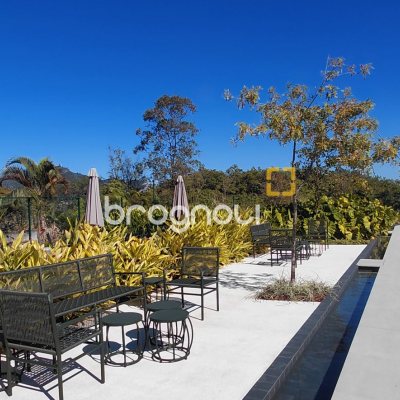 Apartamento com 120m², 2 quartos (sendo 2 suítes), 2 garagens, no bairro João Paulo em Florianópolis