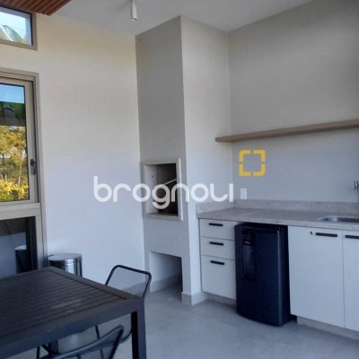 Apartamento com 120m², 2 quartos (sendo 2 suítes), 2 garagens, no bairro João Paulo em Florianópolis