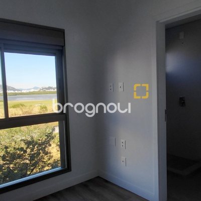 Apartamento com 120m², 2 quartos (sendo 2 suítes), 2 garagens, no bairro João Paulo em Florianópolis