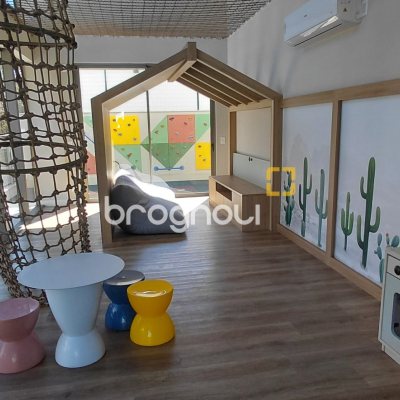 Apartamento com 120m², 2 quartos (sendo 2 suítes), 2 garagens, no bairro João Paulo em Florianópolis