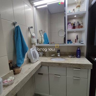 Apartamento com 57m², 2 quartos, 1 garagem, no bairro Itacorubi em Florianópolis