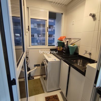Apartamento com 57m², 2 quartos, 1 garagem, no bairro Itacorubi em Florianópolis